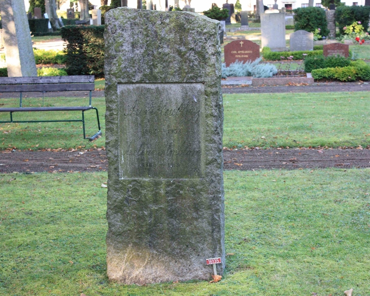 Grave number: Ö 16i   185, 186, 187