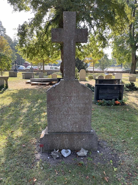 Grave number: Ö 06    46.A-C