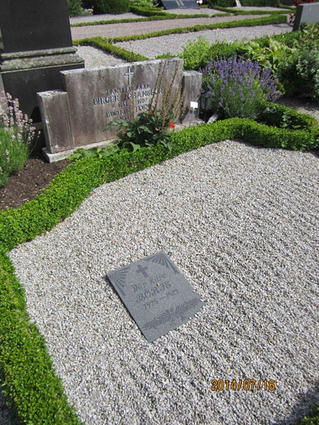 Grave number: 10 C 128-130