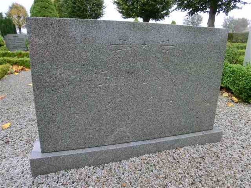 Grave number: ÖK J    020