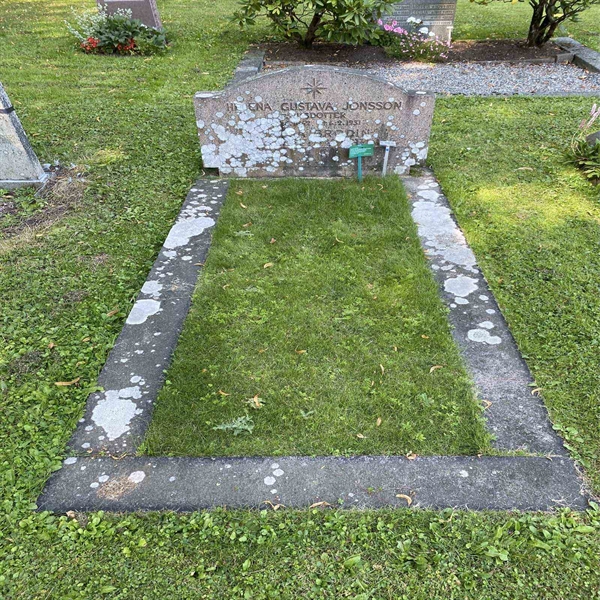 Gravnummer: 1 R    33