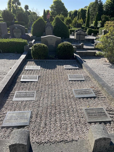 Grave number: NK III     3