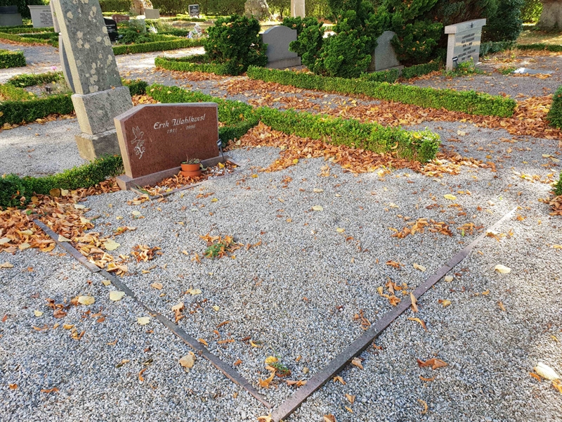 Grave number: LB D 116-117