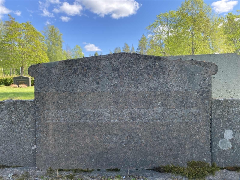 Grave number: 1 04 327, 328