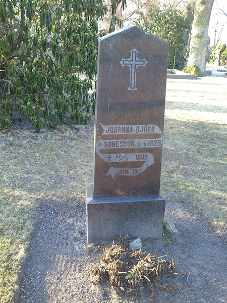 Grave number: Kg XII    80