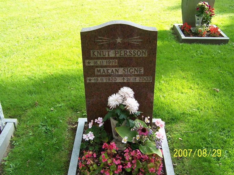 Grave number: 1 3 U3    34