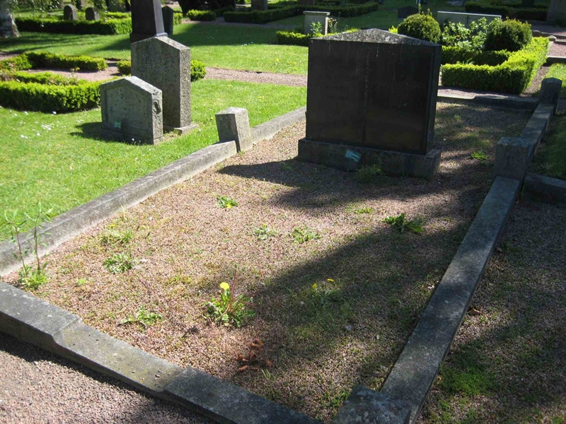 Grave number: BK KV2    30