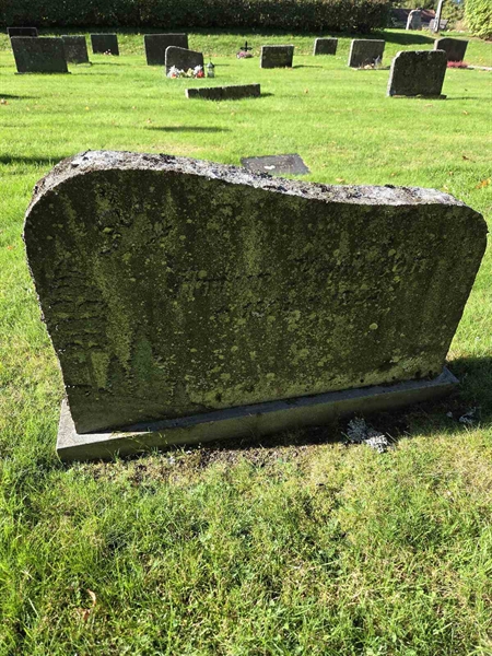 Grave number: T A D   842