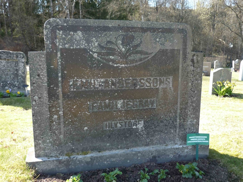Grave number: ÖD 06  100, 101, 102