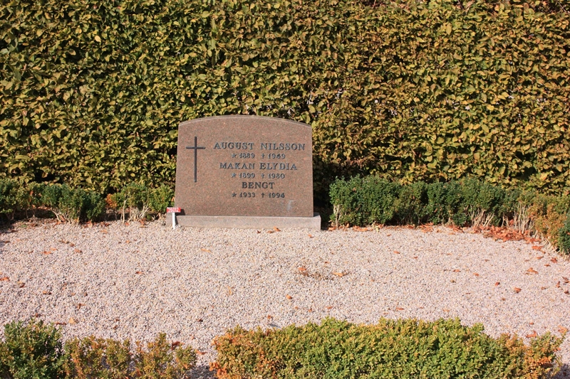 Grave number: Ö 26Y    12a, 12b, 12c