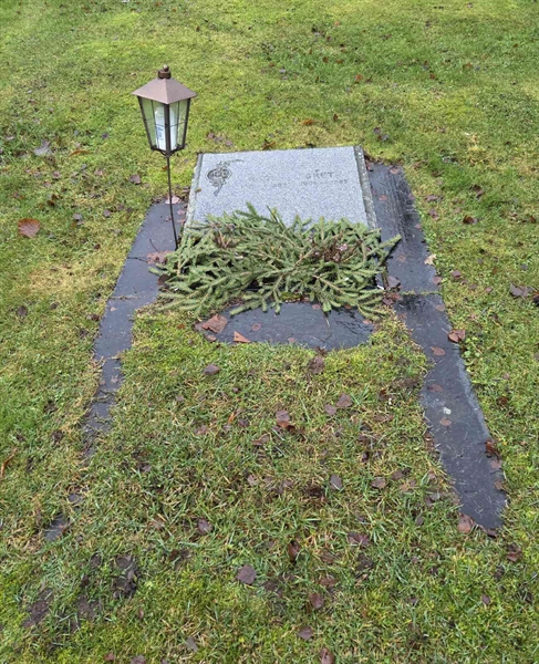 Grave number: 1 L    18-19