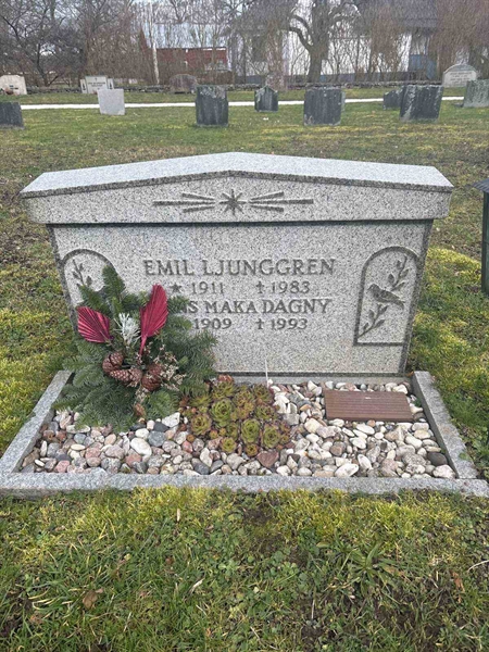Grave number: E E 140, 141