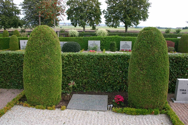 Grave number: NK SD B 475, 476