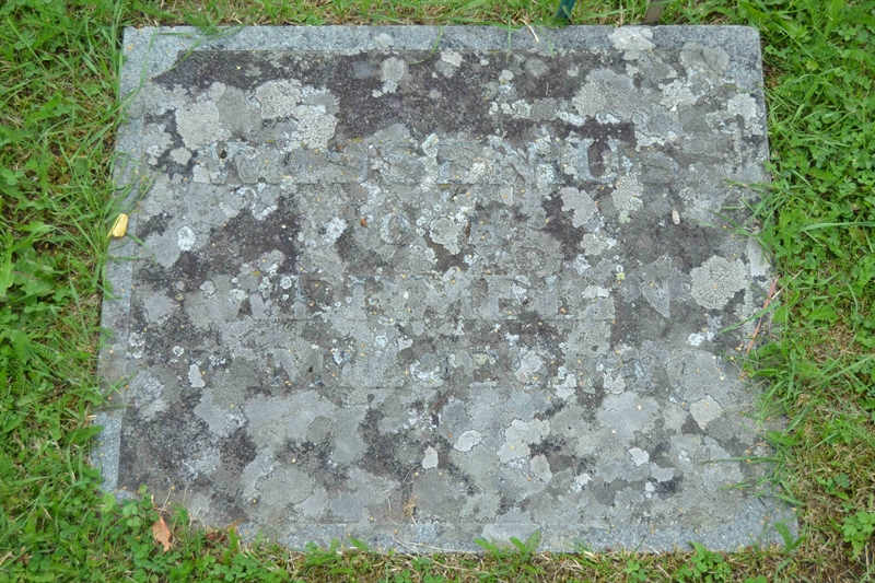 Grave number: 1 J   234