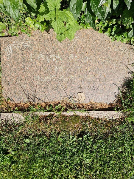 Grave number: 1 19     3
