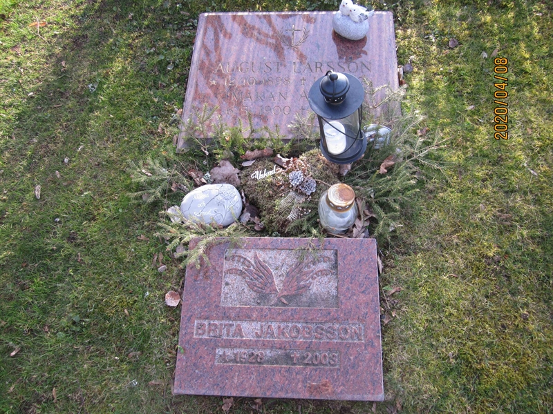 Grave number: 02 M    1
