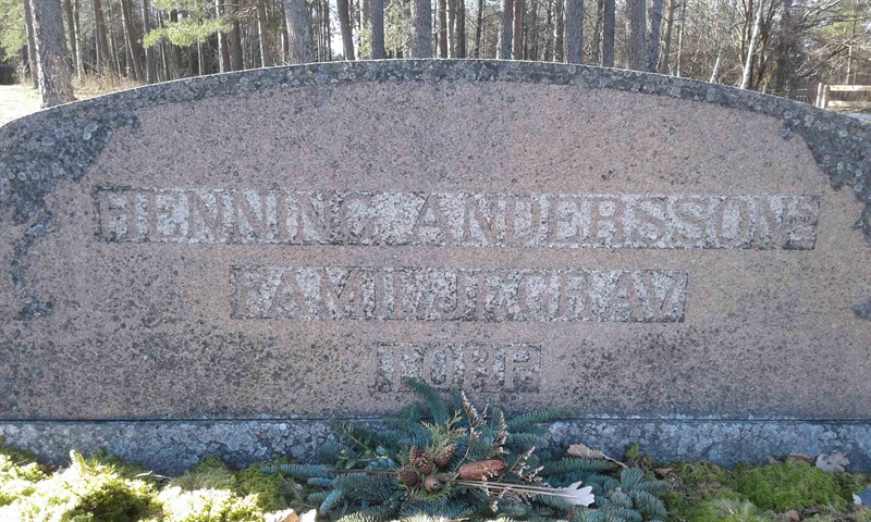 Grave number: HJ  1892, 1893, 1894
