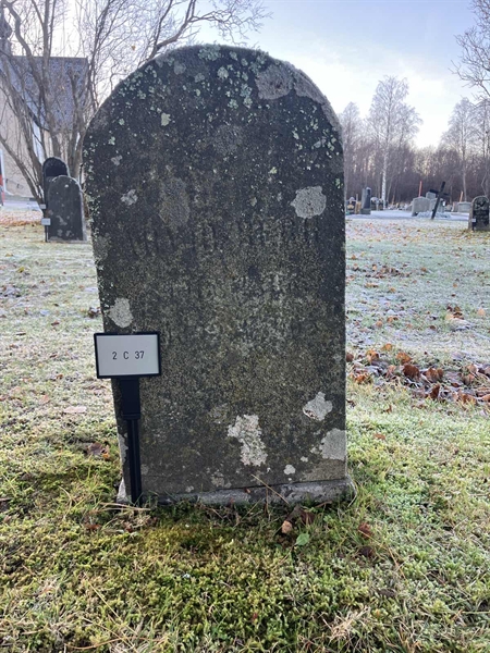 Hautatunnus: 2 C    37