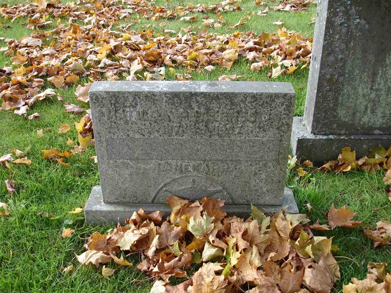 Grave number: FN L    24