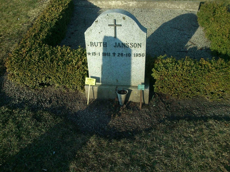 Grave number: Kg XIV    58