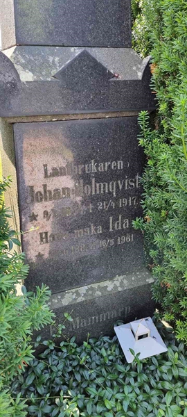 Grave number: LM 1 07  013