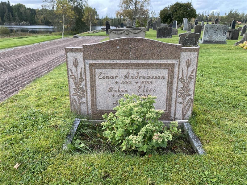 Grave number: 4 Me 03    62-63