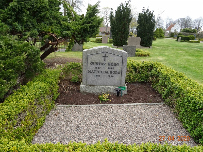 Grave number: NK 2 EA    11, 12