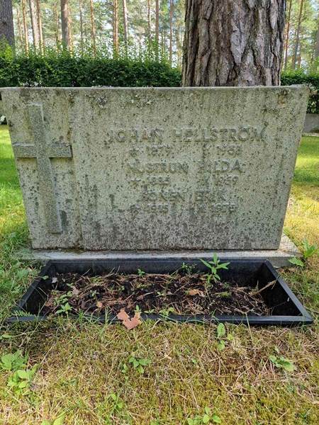 Grave number: 1 KV.4   172-173