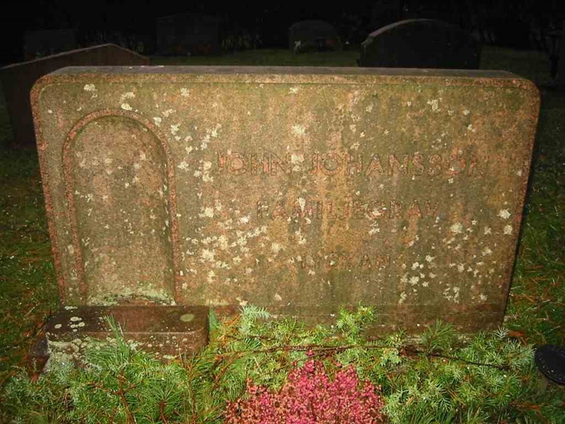 Grave number: KV 8   268-269