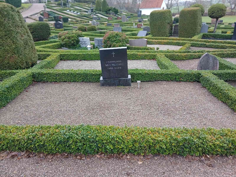 Grave number: Si J   185, 186, 187