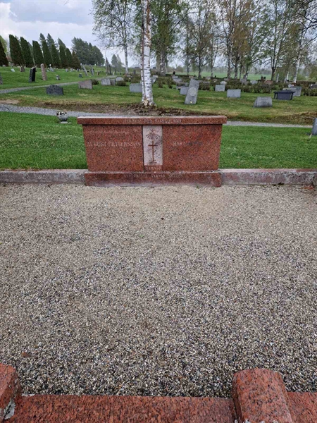 Grave number: 501 07 981-984