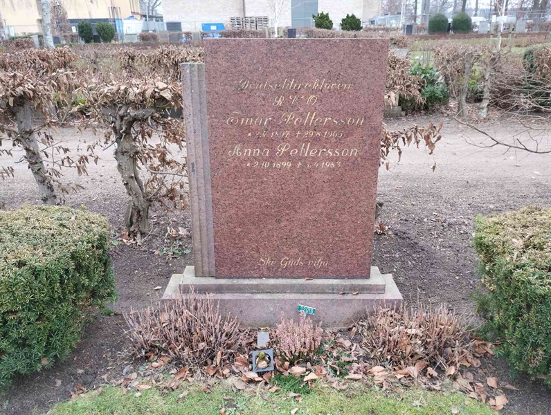 Grave number: Ö 32y    18a, 18b