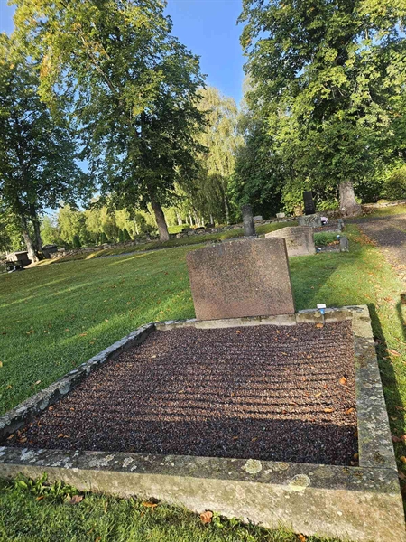 Grave number: Fr 4   420-421