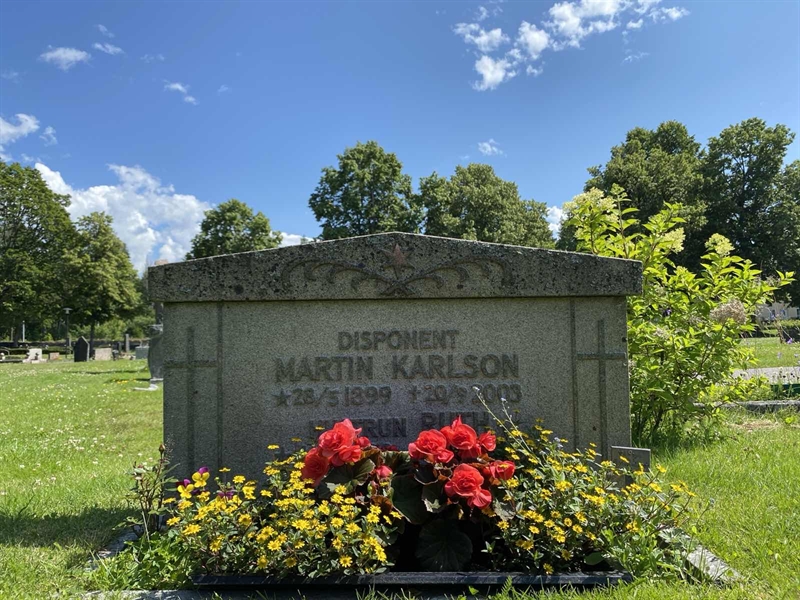 Grave number: 1 15 1, 2