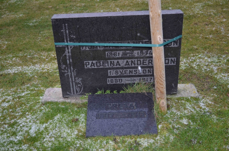 Grave number: TR 2B   221c