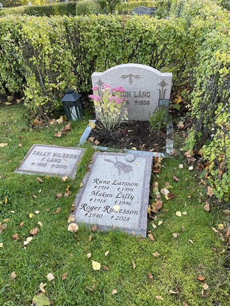 Grave number: 1 G    13B