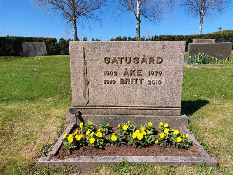 Grave number: HV 35   10, 11