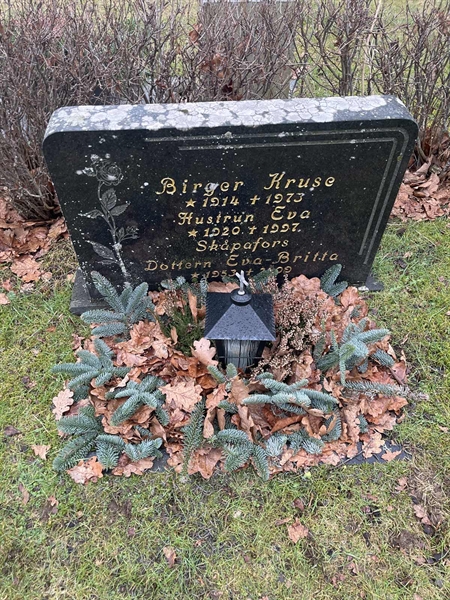 Grave number: Lax mell Kv4 80+81