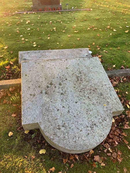 Grave number: KN G     50, 51