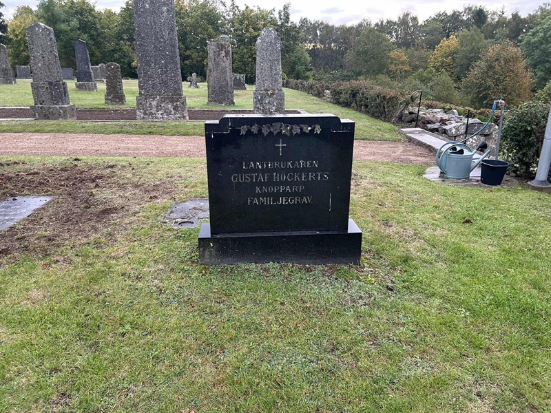 Grave number: L G C 18