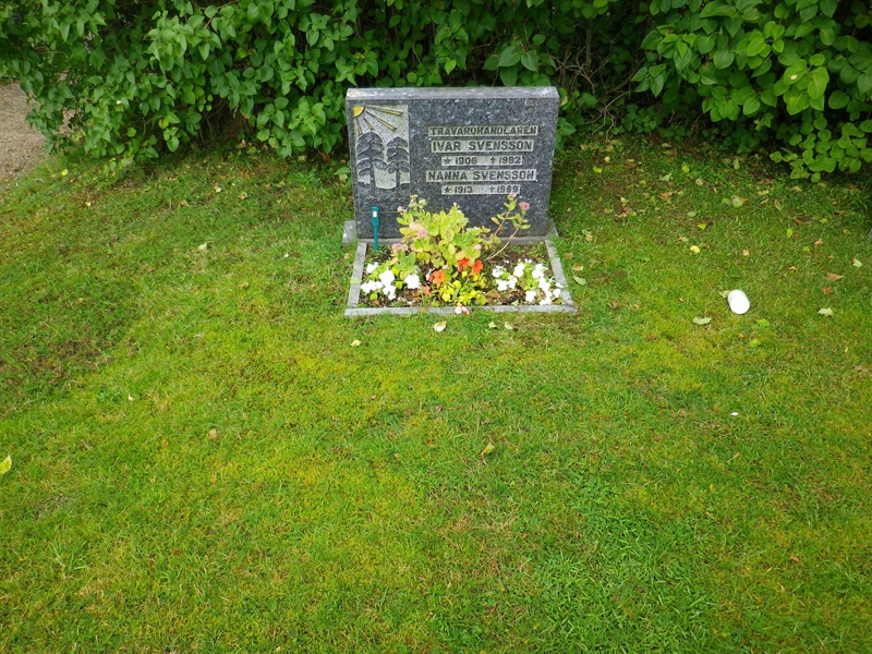 Grave number: VI A     2, 3