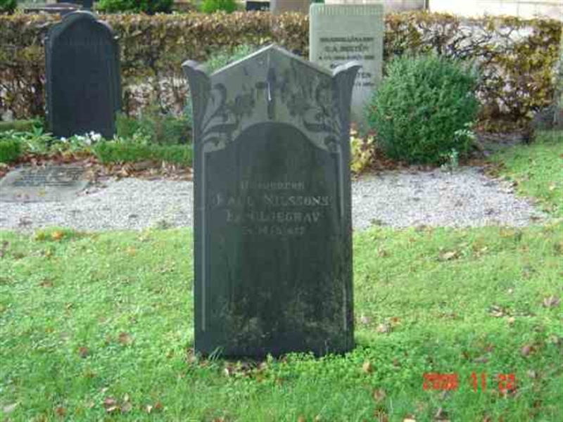 Grave number: FLÄ G    24-26