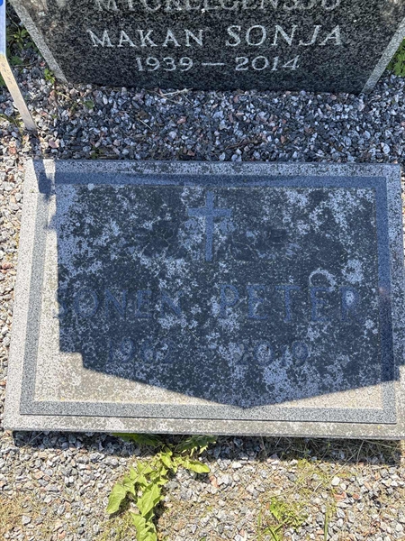 Grave number: 4 G GJ    37