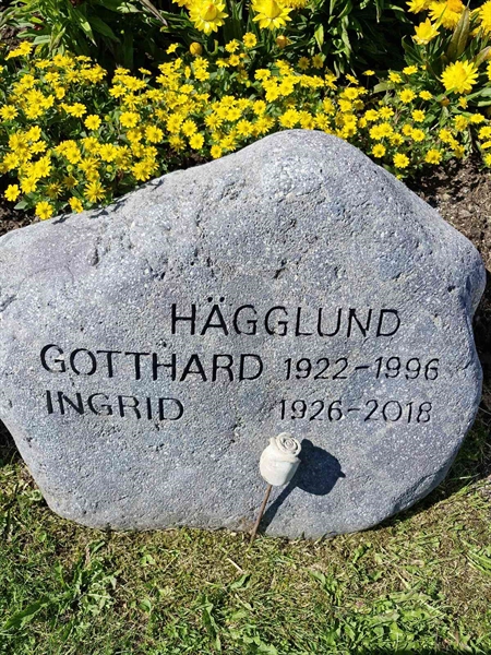 Gravnummer: 1 BLÅSI 13