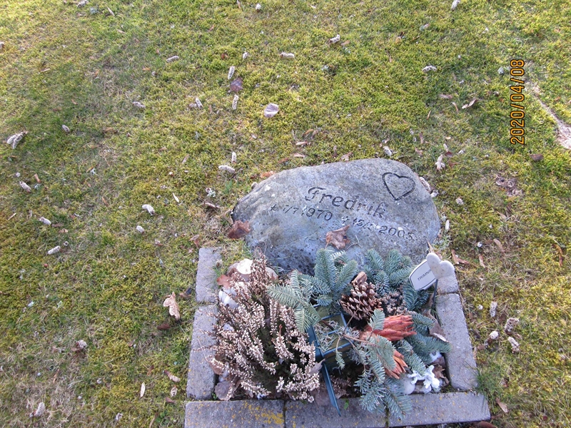 Grave number: 02 M   30