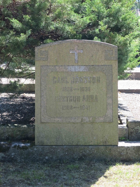 Grave number: HÖB 15    27