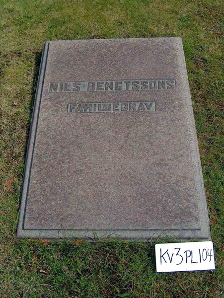 Grave number: HÖB 3   104