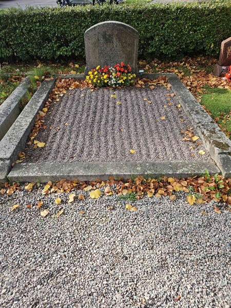Grave number: Fr 5   828-829