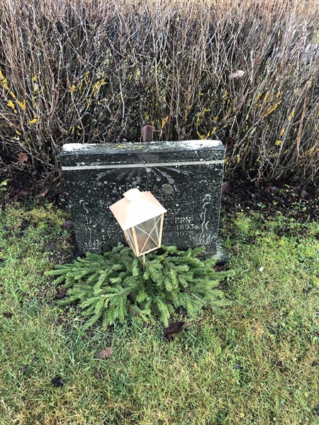 Grave number: 3 B    45