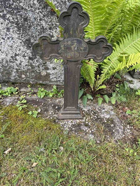 Gravnummer: N 4 3   393